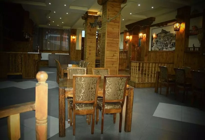 Fotos del hotel Kourosh:  7