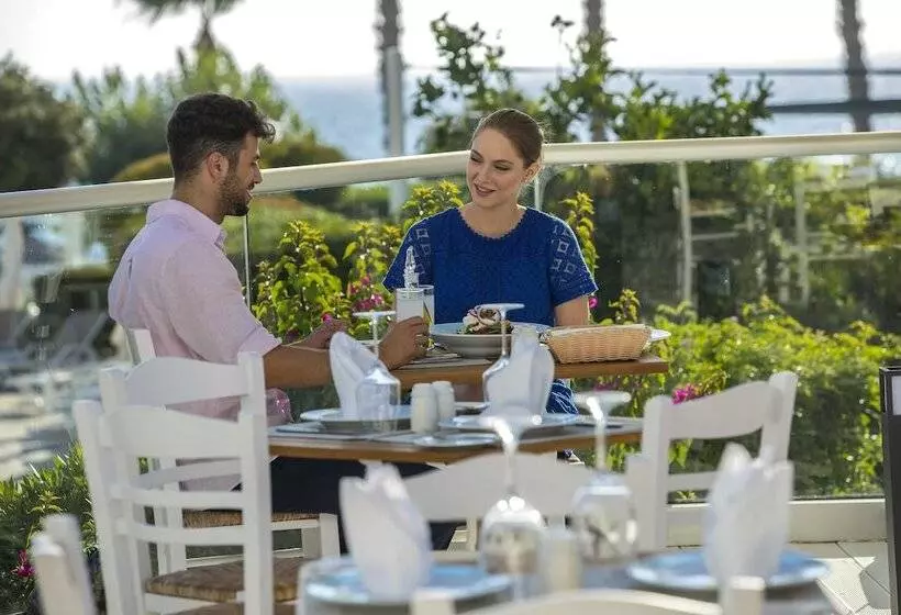 Fotos del hotel Leonardo Plaza Cypria Maris Beach Hotel & Spa:  17