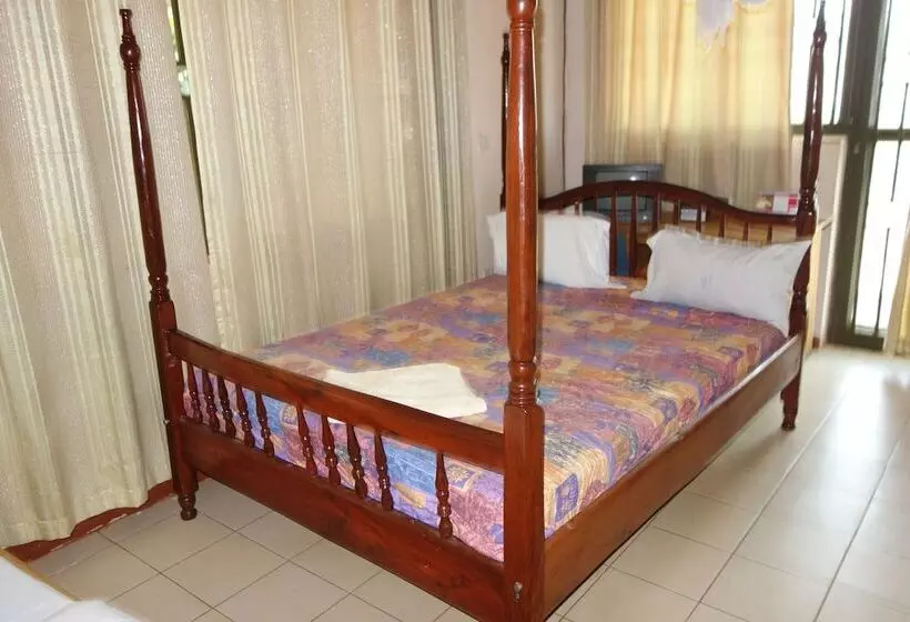 Fotos del hotel Satellite:  24