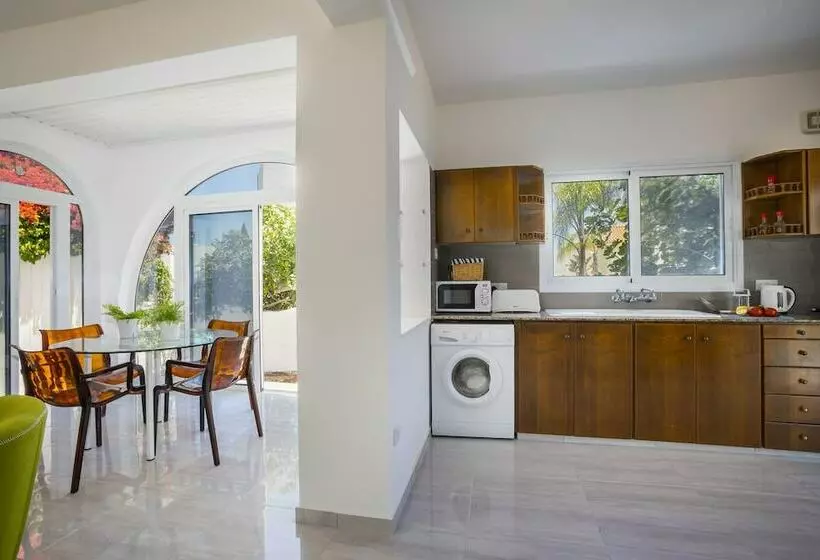 Fotos del hotel Protaras Villa Delphini:  10