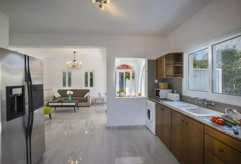 Fotos del hotel Protaras Villa Delphini:  8