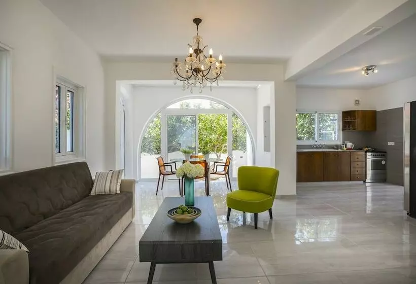 Fotos del hotel Protaras Villa Delphini:  11