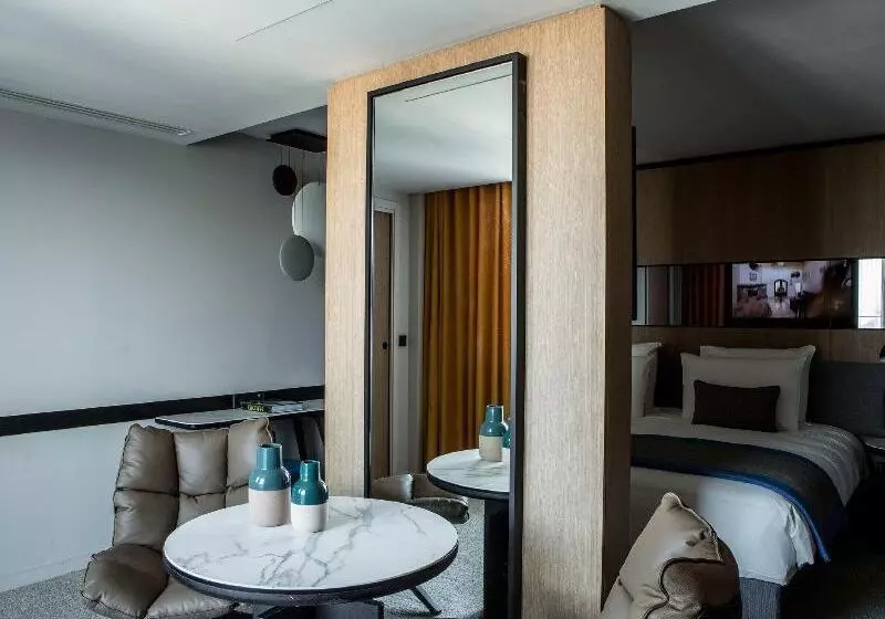 Mercure Paris 17 Batignolles