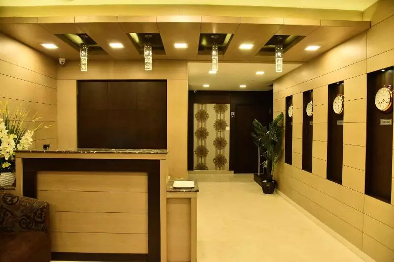 Fotos del hotel Zaith Residency Near Us Consulate & Apollo Hospitals:  4