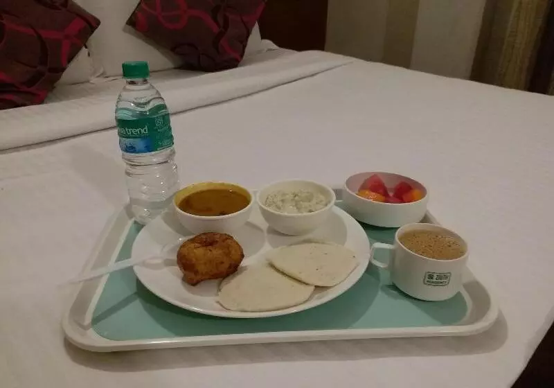 Fotos del hotel Zaith Residency Near Us Consulate & Apollo Hospitals:  6
