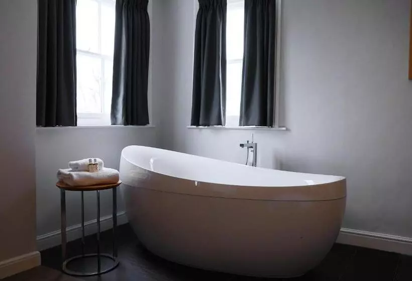 Fotos del hotel Malmaison Cheltenham:  5