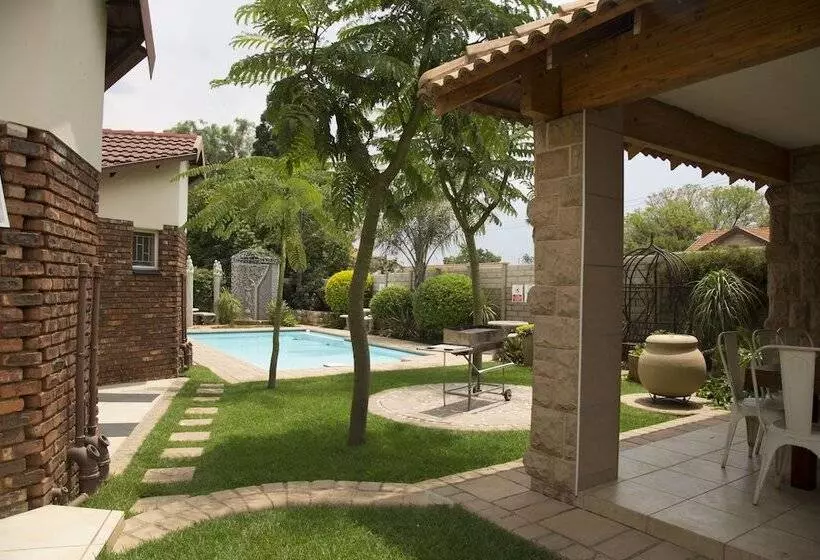 Fotos del hotel Xaviera Guest House:  8