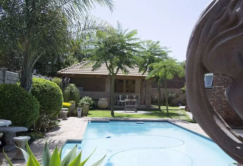 Fotos del hotel Xaviera Guest House:  9