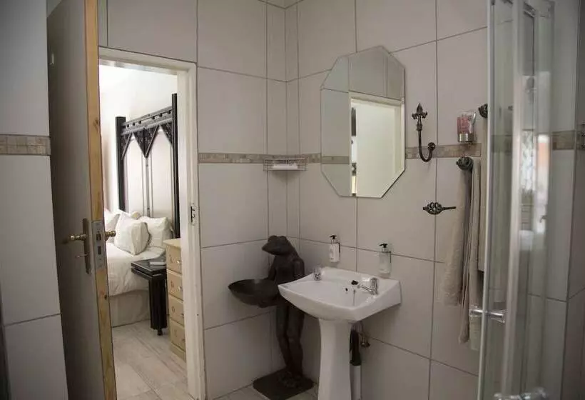 Fotos del hotel Xaviera Guest House:  3