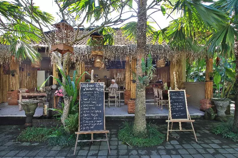 Fotos del hotel Madani Antique Villas By Eps:  6