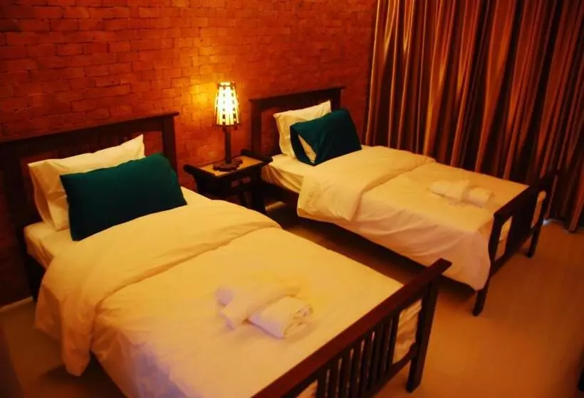 Fotos del hotel The White Elephant Home:  11
