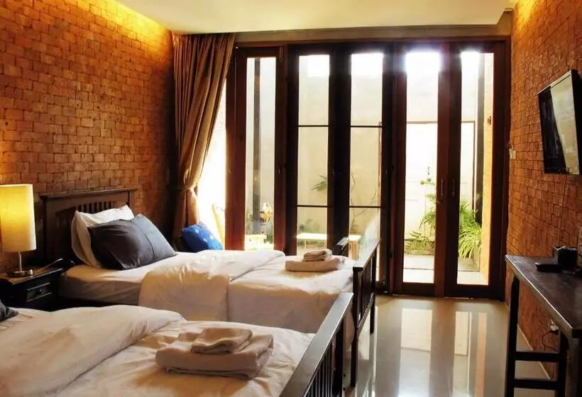 Fotos del hotel The White Elephant Home:  23
