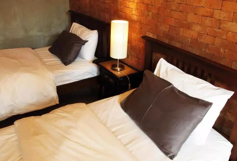 Fotos del hotel The White Elephant Home:  17