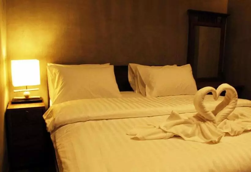 Fotos del hotel The White Elephant Home:  19