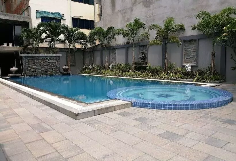 Fotos del hotel Holiday:  12