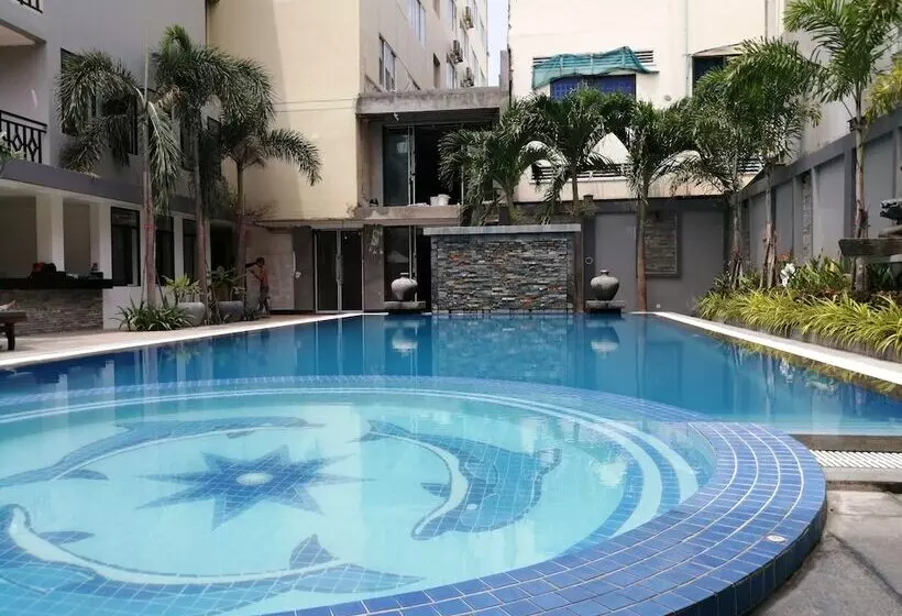 Fotos del hotel Holiday:  15