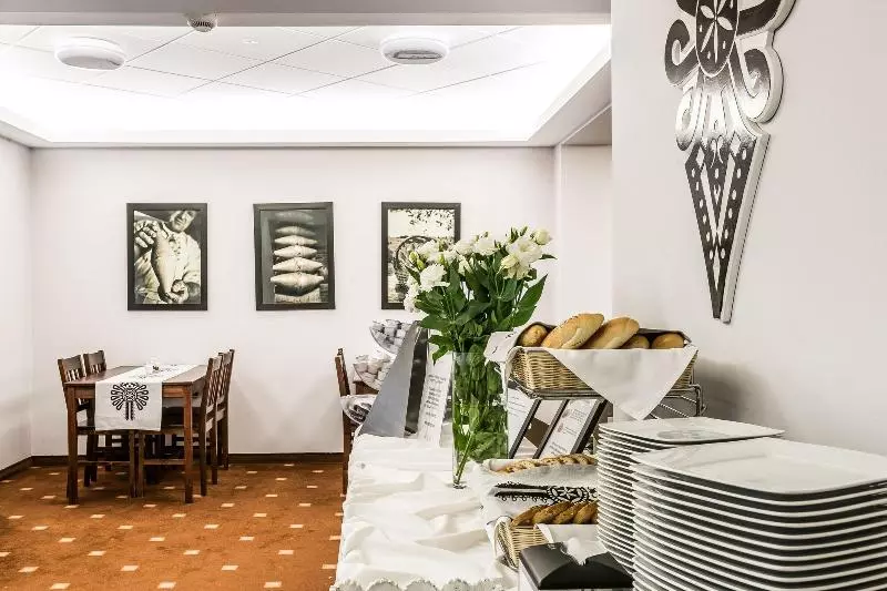 Fotos del hotel Rezydencja Sienkiewiczówka:  17