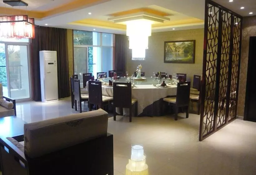 Fotos del hotel Kololo Courts  & Restaurant:  14