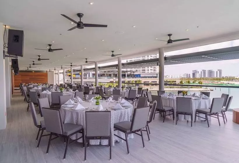 Fotos del hotel Renaissance Cancun Resort &amp; Marina:  19