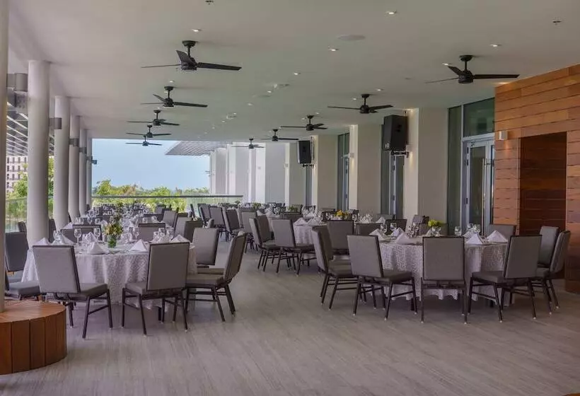 Fotos del hotel Renaissance Cancun Resort &amp; Marina:  11