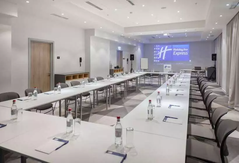 Fotos del hotel Holiday Inn Express  Yerevan, An Ihg:  8