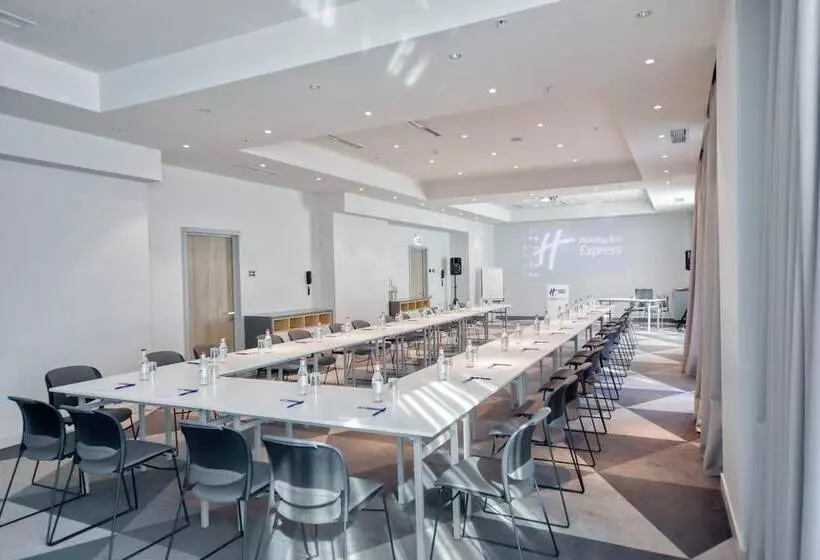 Fotos del hotel Holiday Inn Express  Yerevan, An Ihg:  7