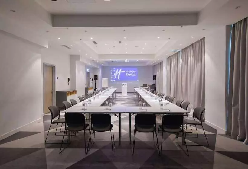Fotos del hotel Holiday Inn Express  Yerevan, An Ihg:  4