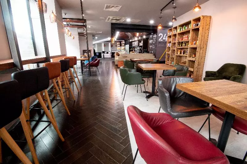 Fotos del hotel Roomzzz London Stratford:  8