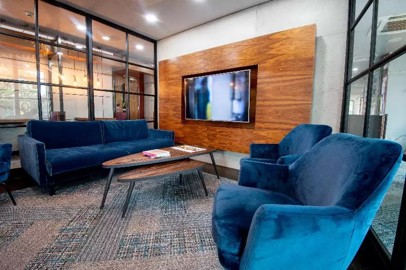 Fotos del hotel Roomzzz London Stratford:  7