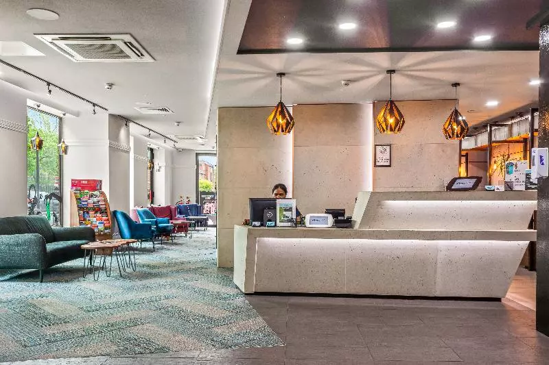 Fotos del hotel Roomzzz London Stratford:  3