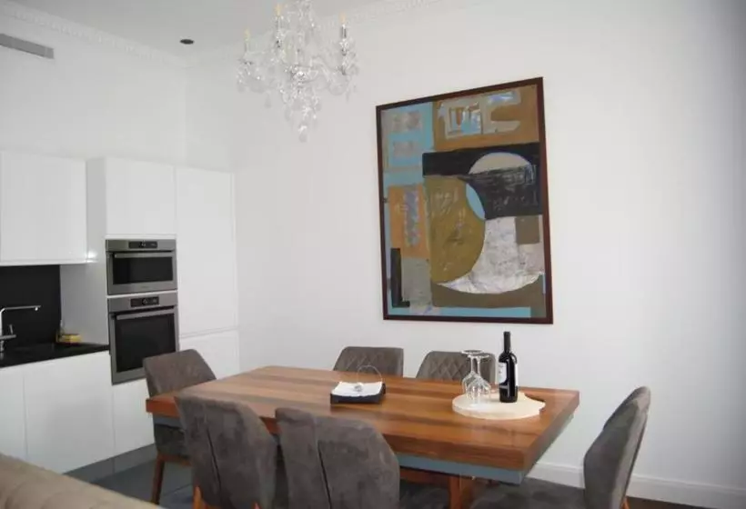 Fotos del hotel úttö Luxury Suites:  15