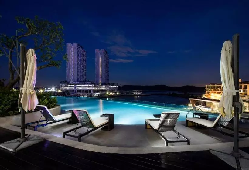 Pinetree Marina Resort