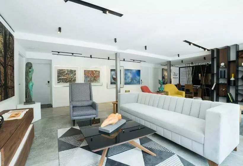 Suites Arboleda 215