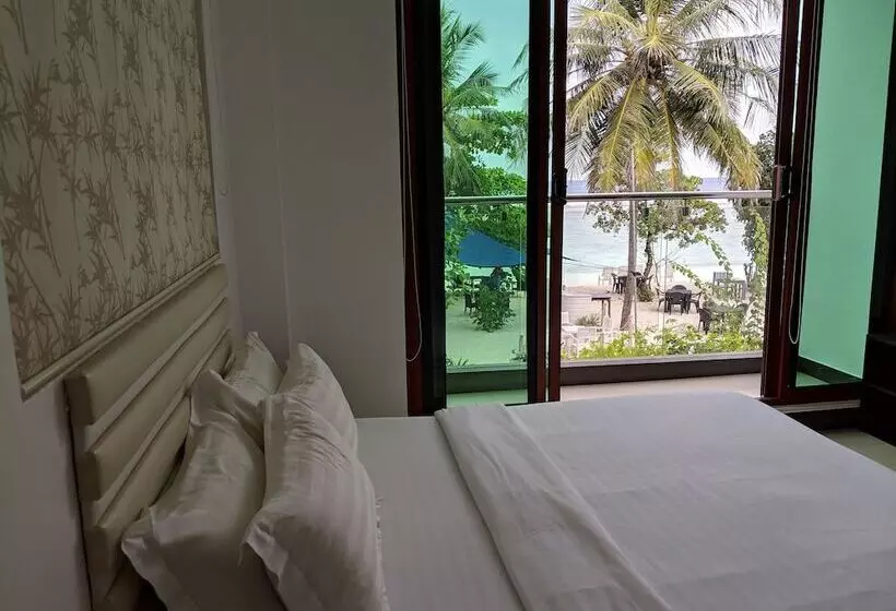 Fotos del hotel Huvan Beach Hotel At Hulhumale':  7