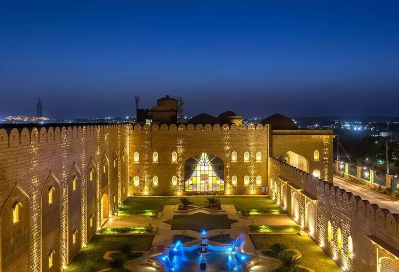 Fotos del hotel Sairafort Sarovar Portico:  21