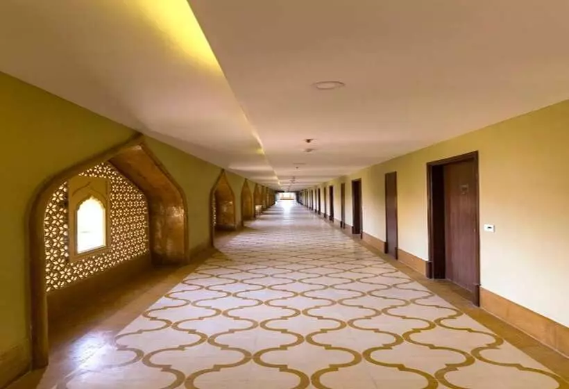 Fotos del hotel Sairafort Sarovar Portico:  4