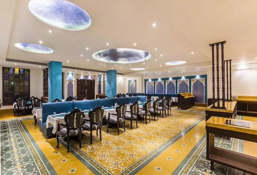 Fotos del hotel Sairafort Sarovar Portico:  18