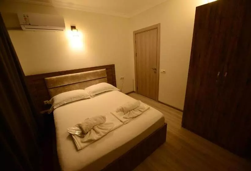 Fotos del hotel Aristocrat Batumi:  20