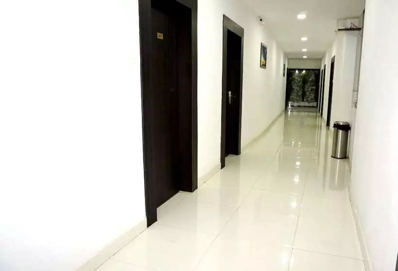 Fotos del hotel Kochi Crown:  6