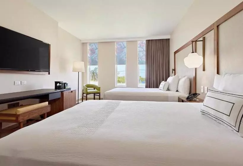 Fotos del hotel Fairfield Inn & Suites By Marriott Cancun Airport:  2