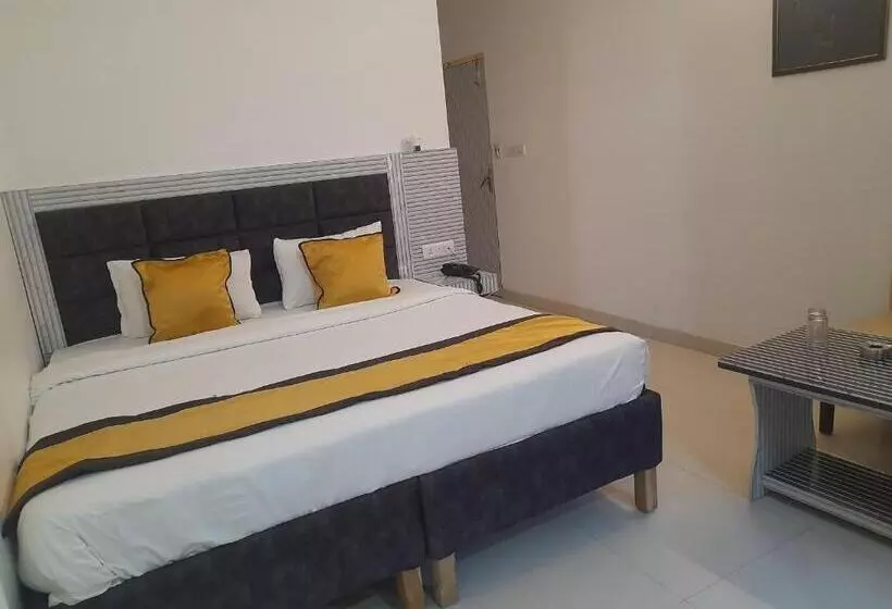 Fotos del hotel Fabexpress Global Inn Hussain Ganj:  10