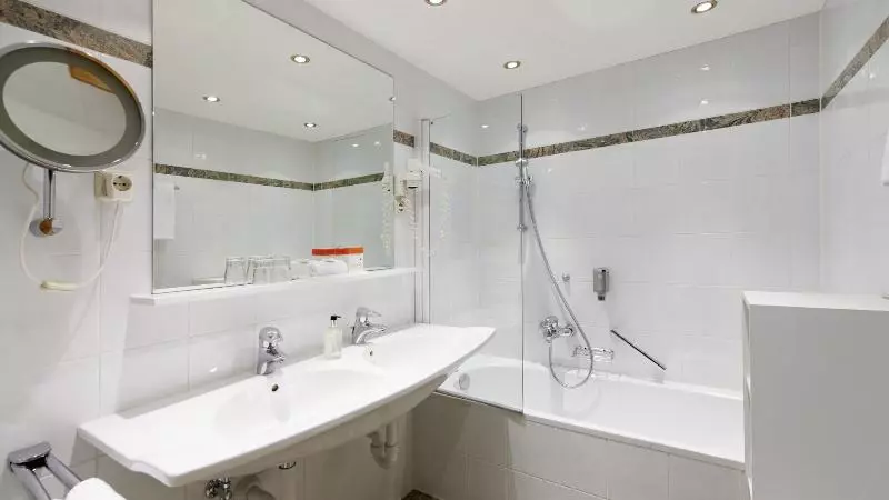 Fotos del hotel Schwarzer Adler:  7