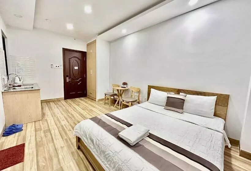 Fotos del hotel Reddoorz Plus Near Etown 2:  10