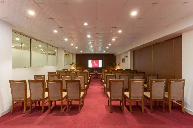 Fotos del hotel Inde  Cyber City:  11