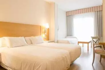 卡普里阿尔提妍公寓式酒店 - Mahón