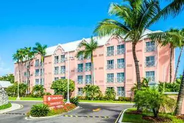 Comfort Suites Paradise Island - Nassau