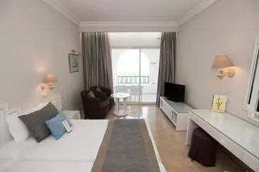 Royal Garden Palace   Families And Couples - 제르바 섬