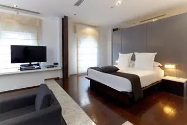 Establishment - Sydney