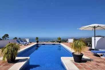 Gorgeous Villa In Sayalonga Costa Del Sol With Swimming Pool - Sayalonga