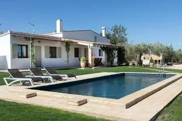 Santolina   Casa Rural En L Ampolla Con Piscina Privada, Jardín Y Barbacoa   Deltavacaciones - L'Ampolla